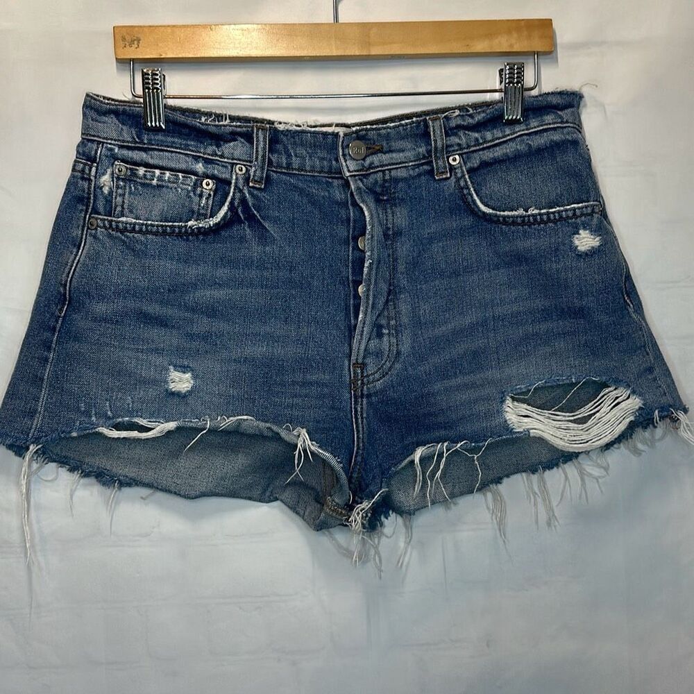 Reformation‎ Distressed Denim Cut Off Shorts Medium Wash Button Fly Size 30